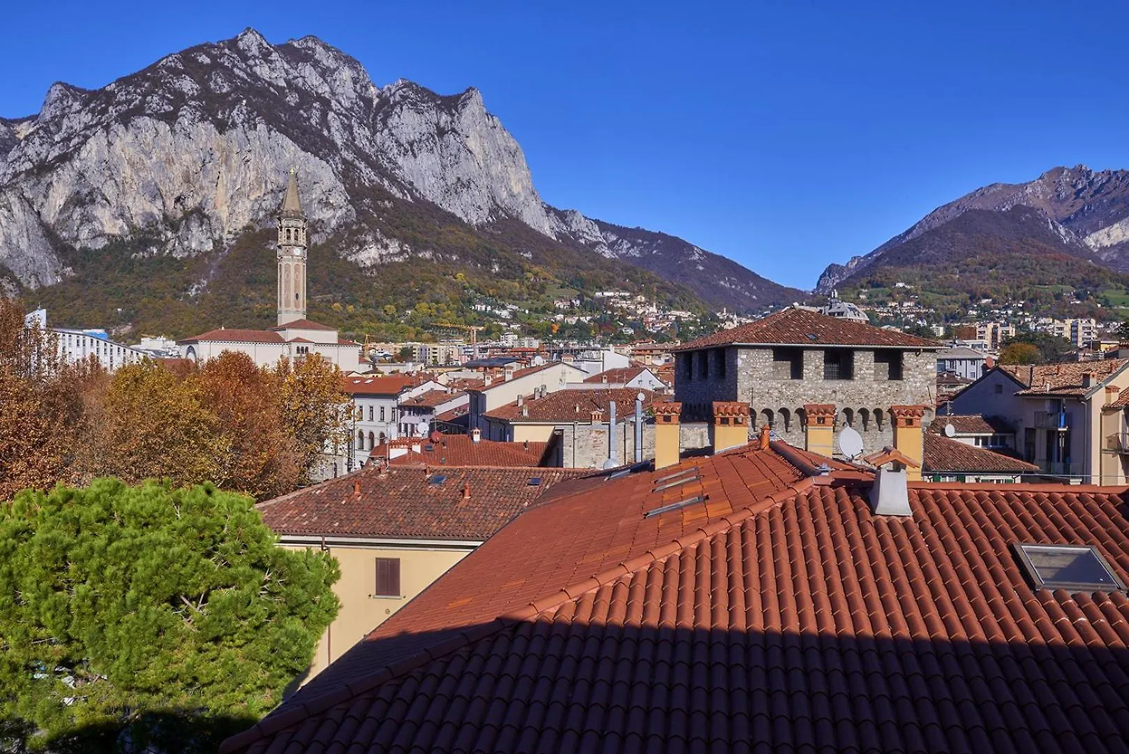 Verde Acqua Two Apartments Lecco Italy